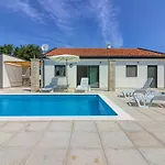 Beautiful Serenity With Private Pool Gajana