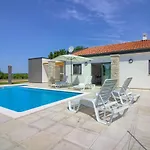 Beautiful Serenity With Private Pool
