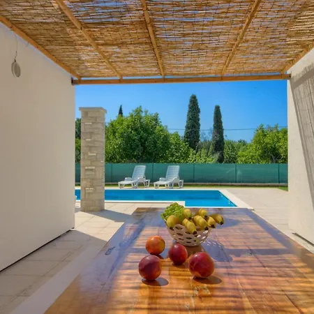 Beautiful Serenity With Private Pool Villa *
