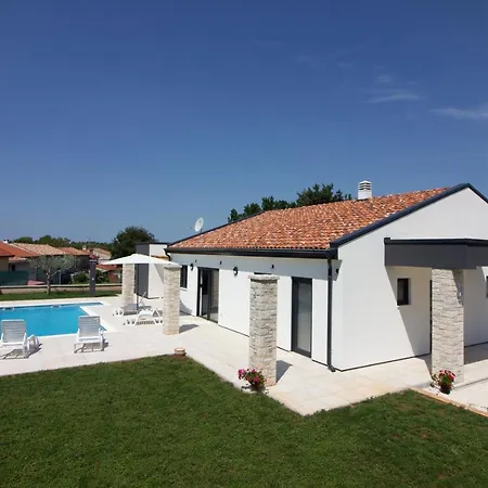 Beautiful Serenity With Private Pool Villa *
